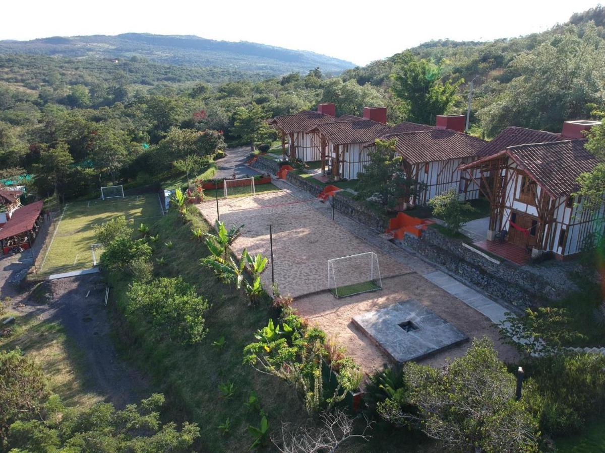 La Montoya Curiti
